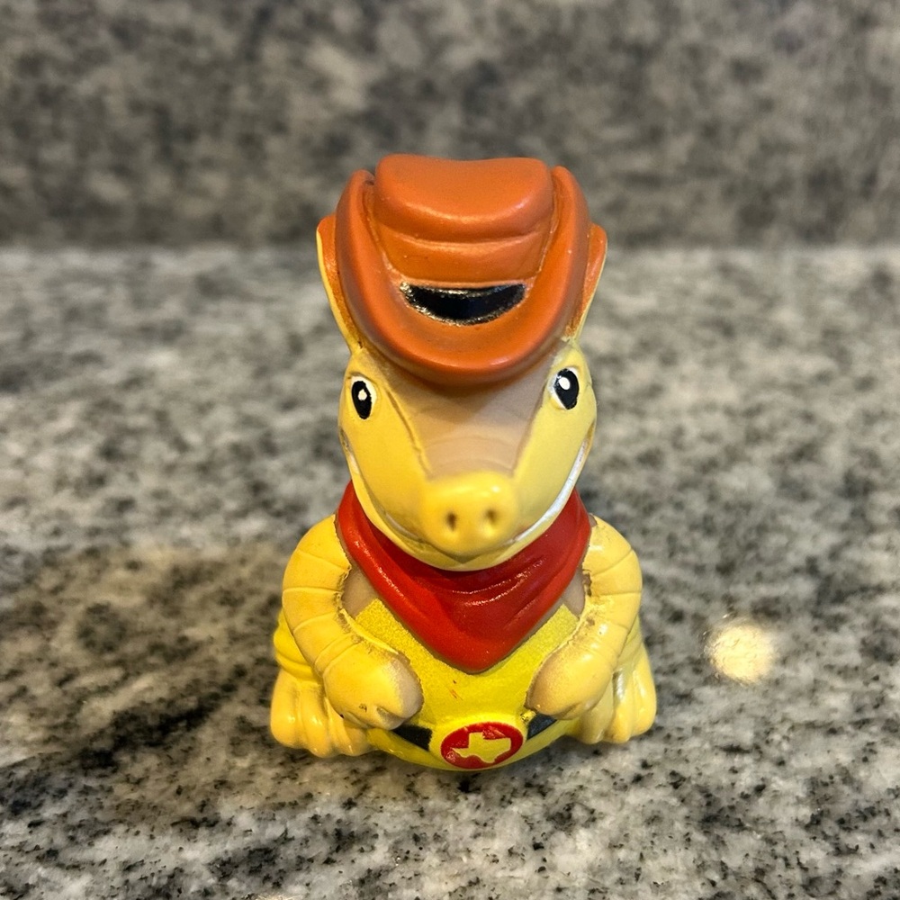 Texas Roadhouse Andy Armadillo Mascot PVC Figure Cowboy Hat Bandana Mascot 0924